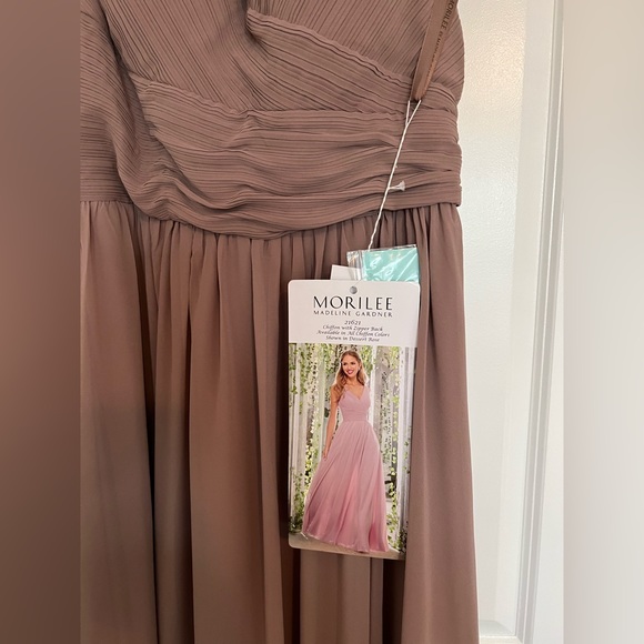 Mother of the bride dress NEVER WORN BRAND NEW! - Picture 3 of 4